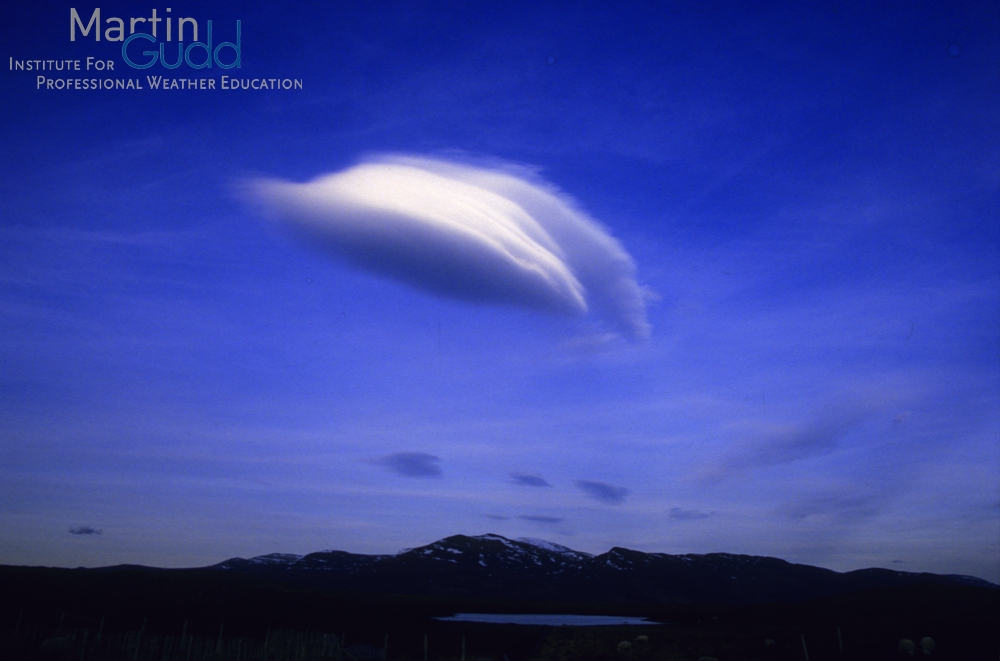 Altocumulus Lenticularis (Ac Len) - Institute For Professional Weather ...